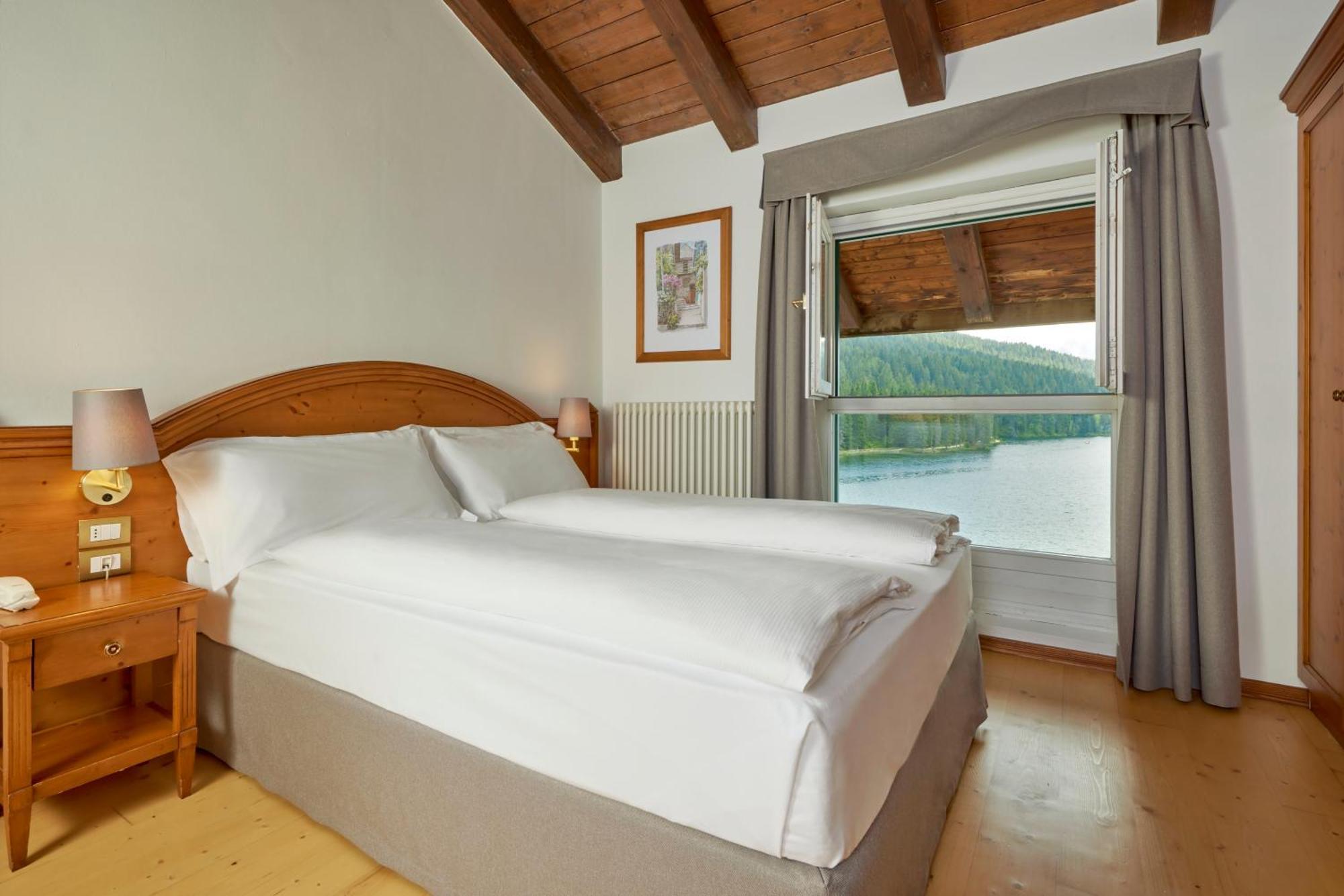 Grand Hotel Misurina Bilik gambar