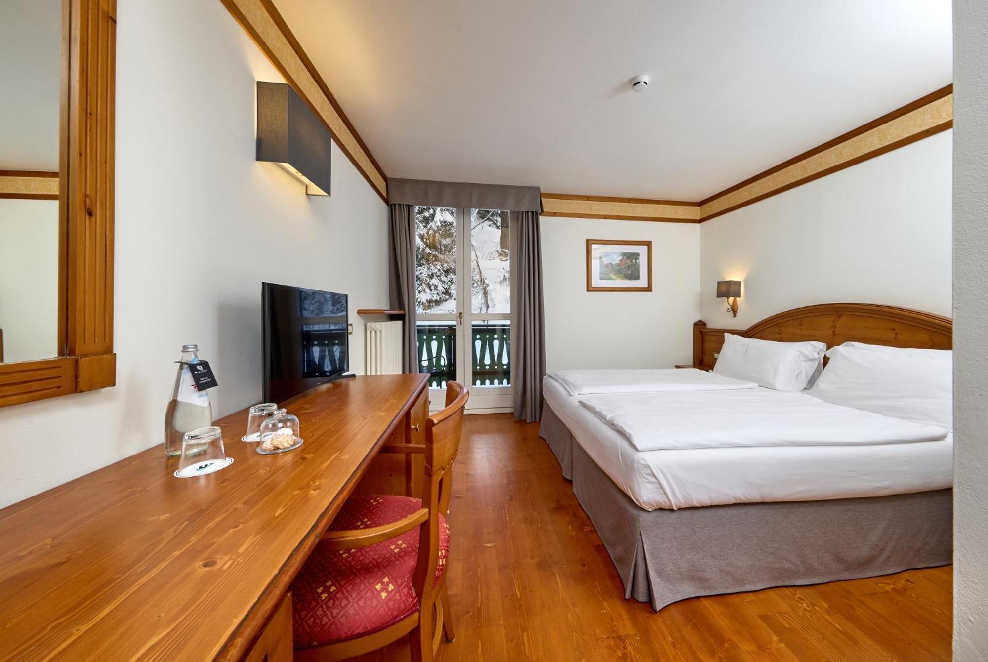 Grand Hotel Misurina Bilik gambar