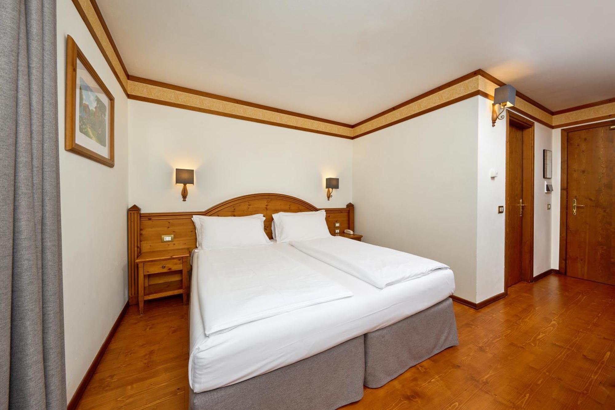 Grand Hotel Misurina Bilik gambar
