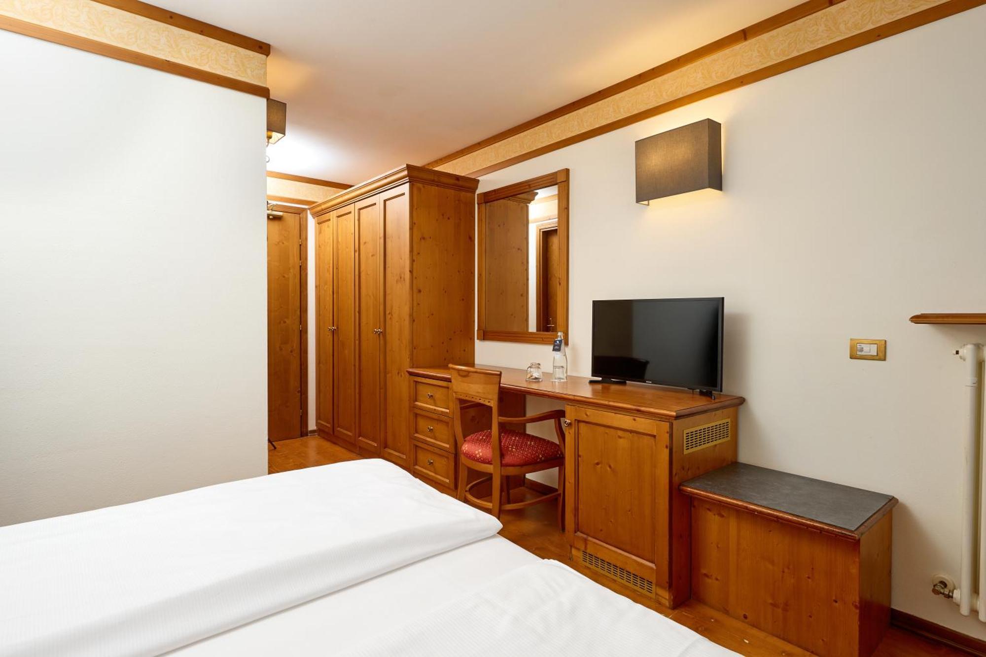 Grand Hotel Misurina Bilik gambar